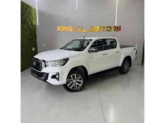 TOYOTA HILUX 2.8 SRV 4X4 CD 16V DIESEL 4P AUTOMÁTICO TOYOTA HILUX 2.8 SRV 4X4 CD 16V DIESEL 4P AUTOMÁTICO